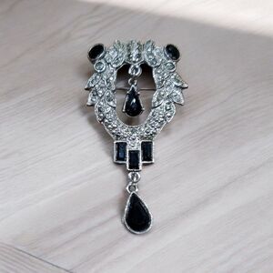 Vintage Art Deco Wreath Brooch Pin Marcasite